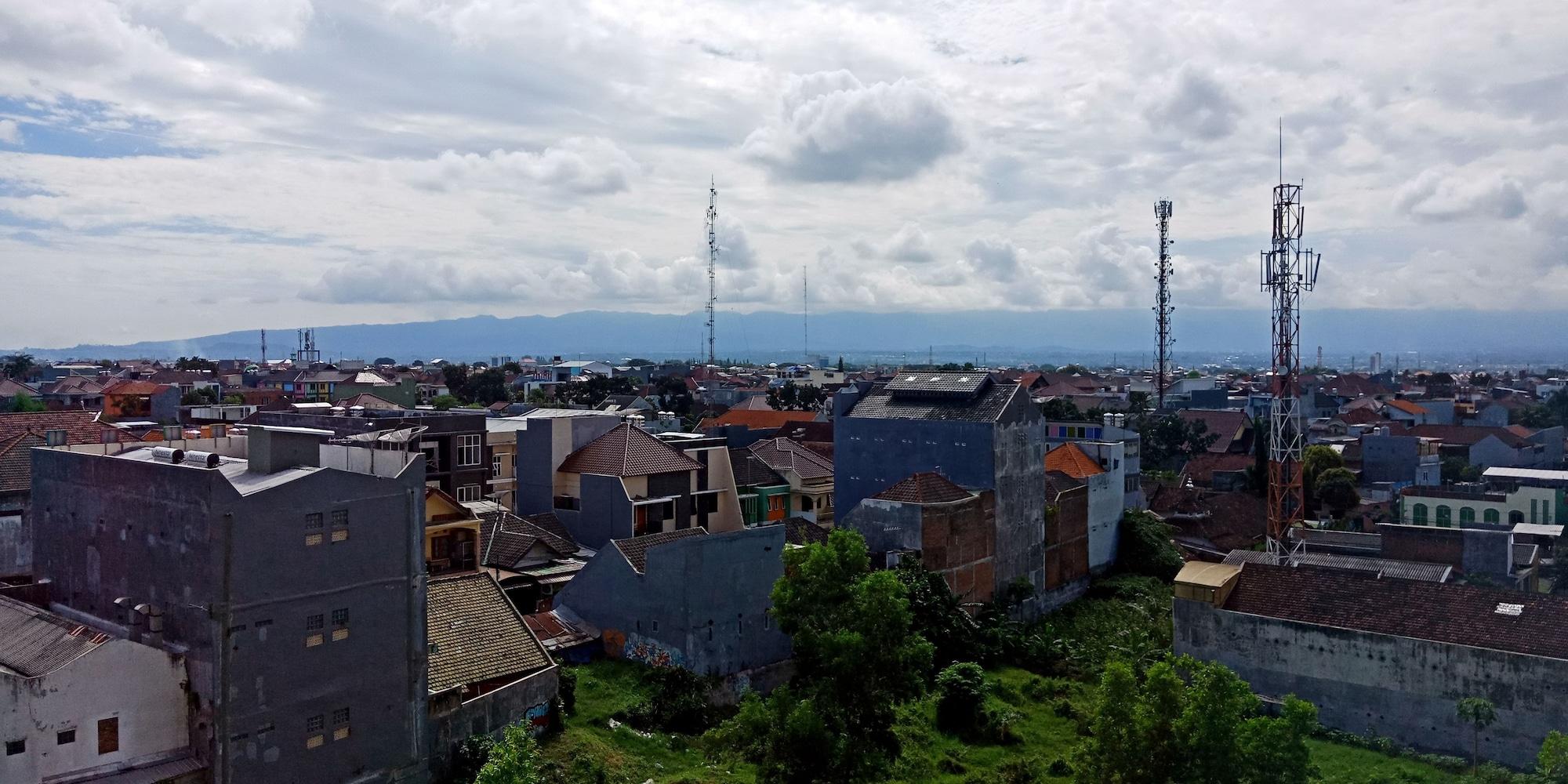 Everyday Smart Hotel - Malang Esterno foto