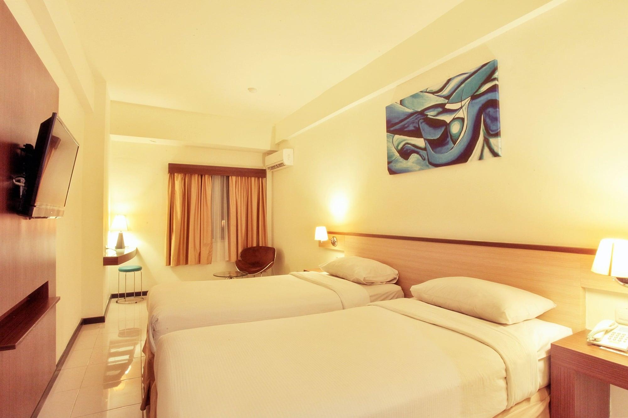 Everyday Smart Hotel - Malang Esterno foto