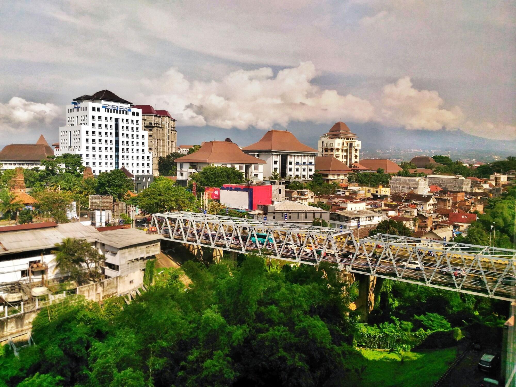 Everyday Smart Hotel - Malang Esterno foto