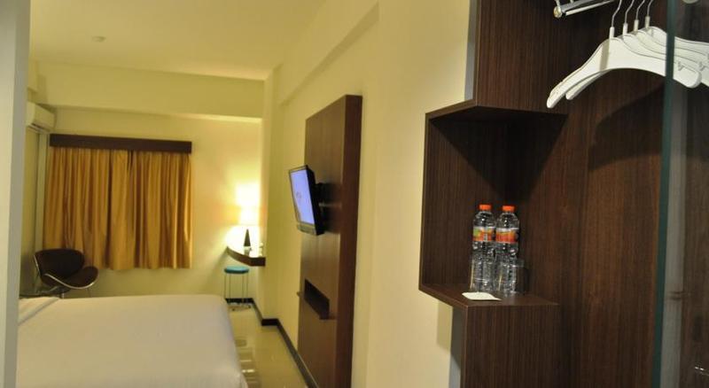 Everyday Smart Hotel - Malang Esterno foto