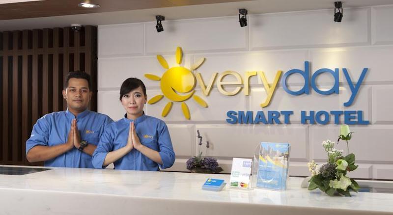 Everyday Smart Hotel - Malang Esterno foto