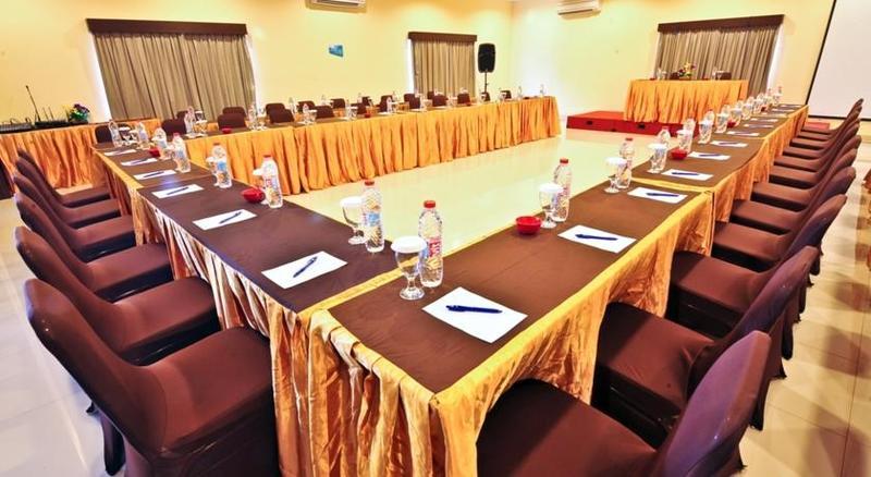 Everyday Smart Hotel - Malang Esterno foto