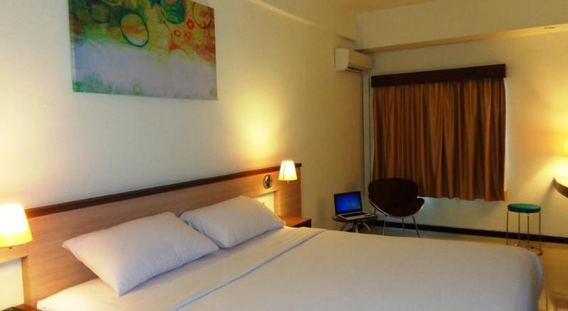 Everyday Smart Hotel - Malang Esterno foto
