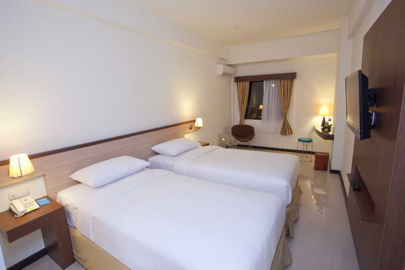 Everyday Smart Hotel - Malang Esterno foto