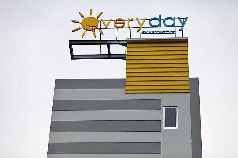 Everyday Smart Hotel - Malang Esterno foto