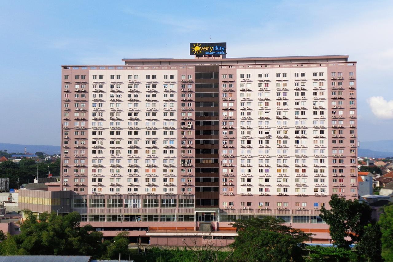 Everyday Smart Hotel - Malang Esterno foto