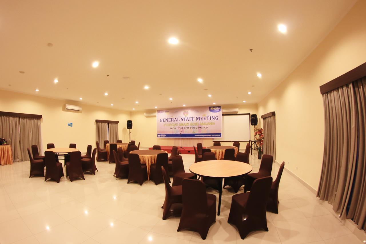 Everyday Smart Hotel - Malang Esterno foto