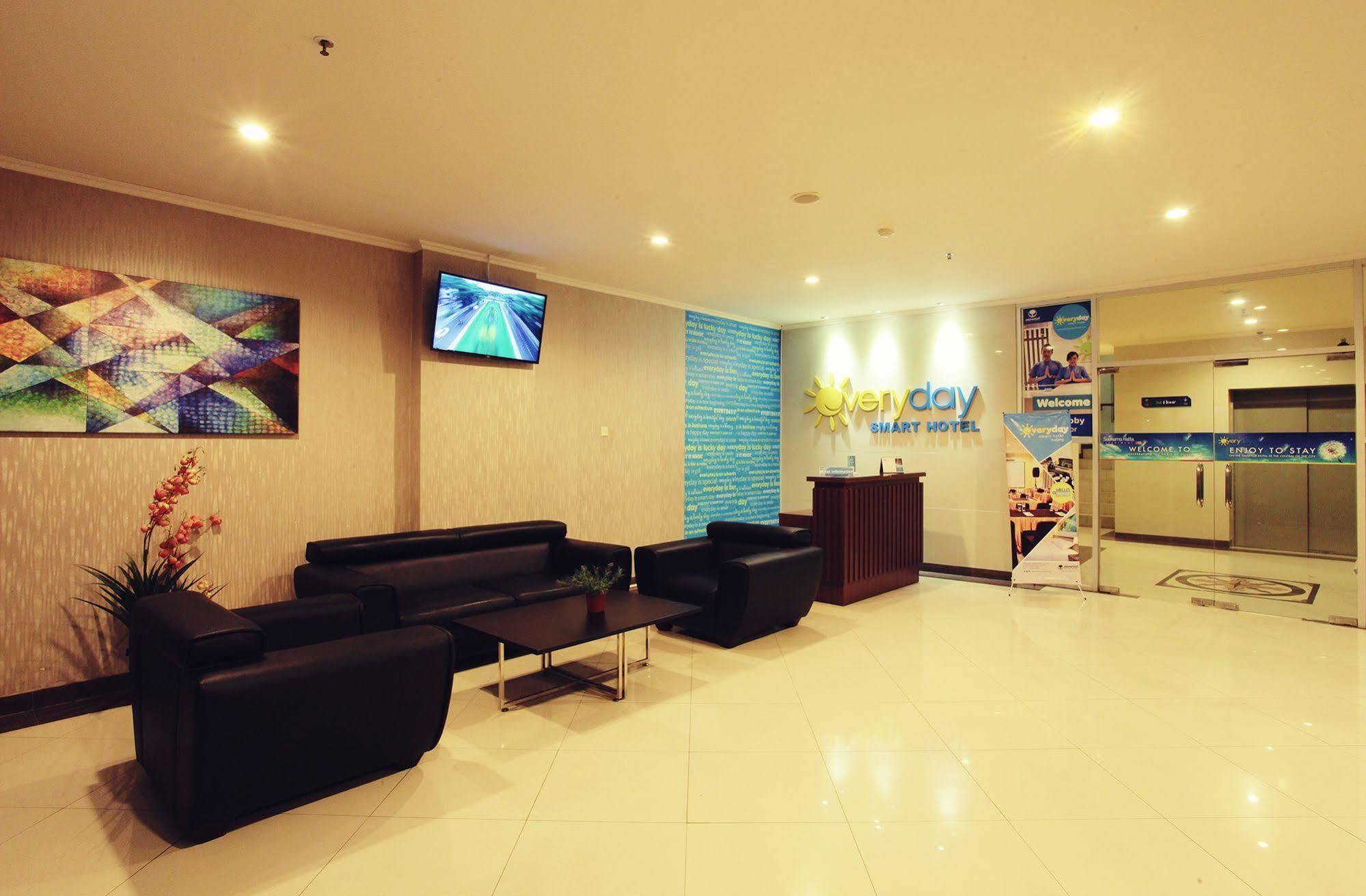 Everyday Smart Hotel - Malang Esterno foto