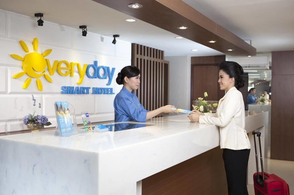 Everyday Smart Hotel - Malang Esterno foto