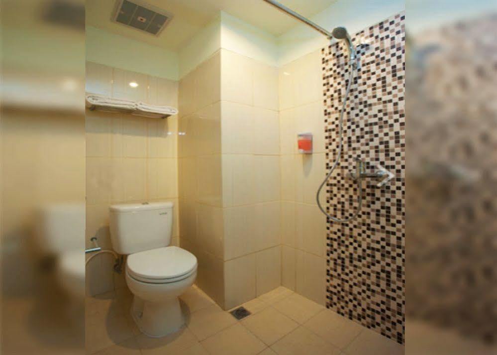 Everyday Smart Hotel - Malang Esterno foto